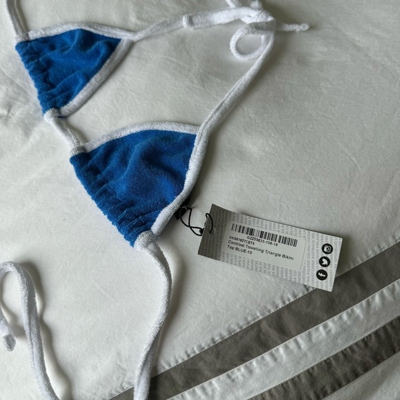 Boohoo Contrast Toweling Triangle Bikini Top - Picture 4 of 8